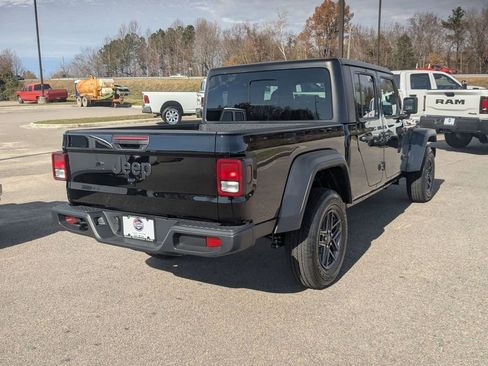 New 2026 Jeep Gladiator Sport AWD/4WD image 5