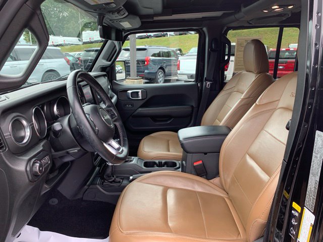 Used 2022 Jeep Wrangler Unlimited Sahara AWD/4WD image 23