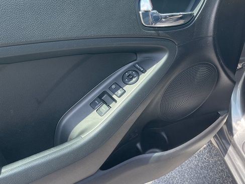 Used 2016 Kia Forte Koup EX FWD image 11
