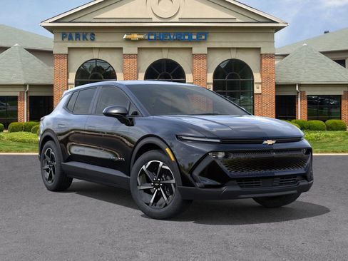 New 2026 Chevrolet Equinox EV LT image 8