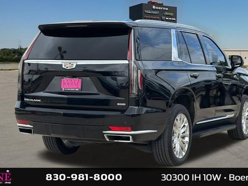 Used 2023 Cadillac Escalade Premium Luxury RWD image 3