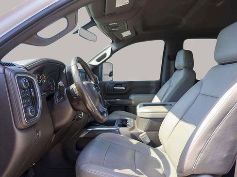 Used 2020 Chevrolet Silverado 2500 LTZ w/ LTZ Plus Package image 16