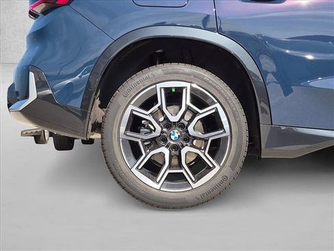New 2027 BMW X1 xDrive28i AWD/4WD image 10