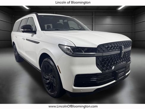 New 2026 Lincoln Navigator L Reserve AWD/4WD image 8