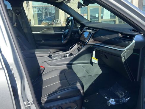 New 2026 Jeep Grand Cherokee Limited Reserve image 22