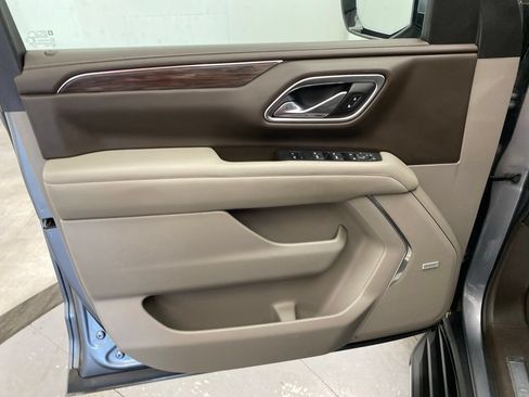 Used 2021 Chevrolet Tahoe LT w/ Luxury Package AWD/4WD image 11