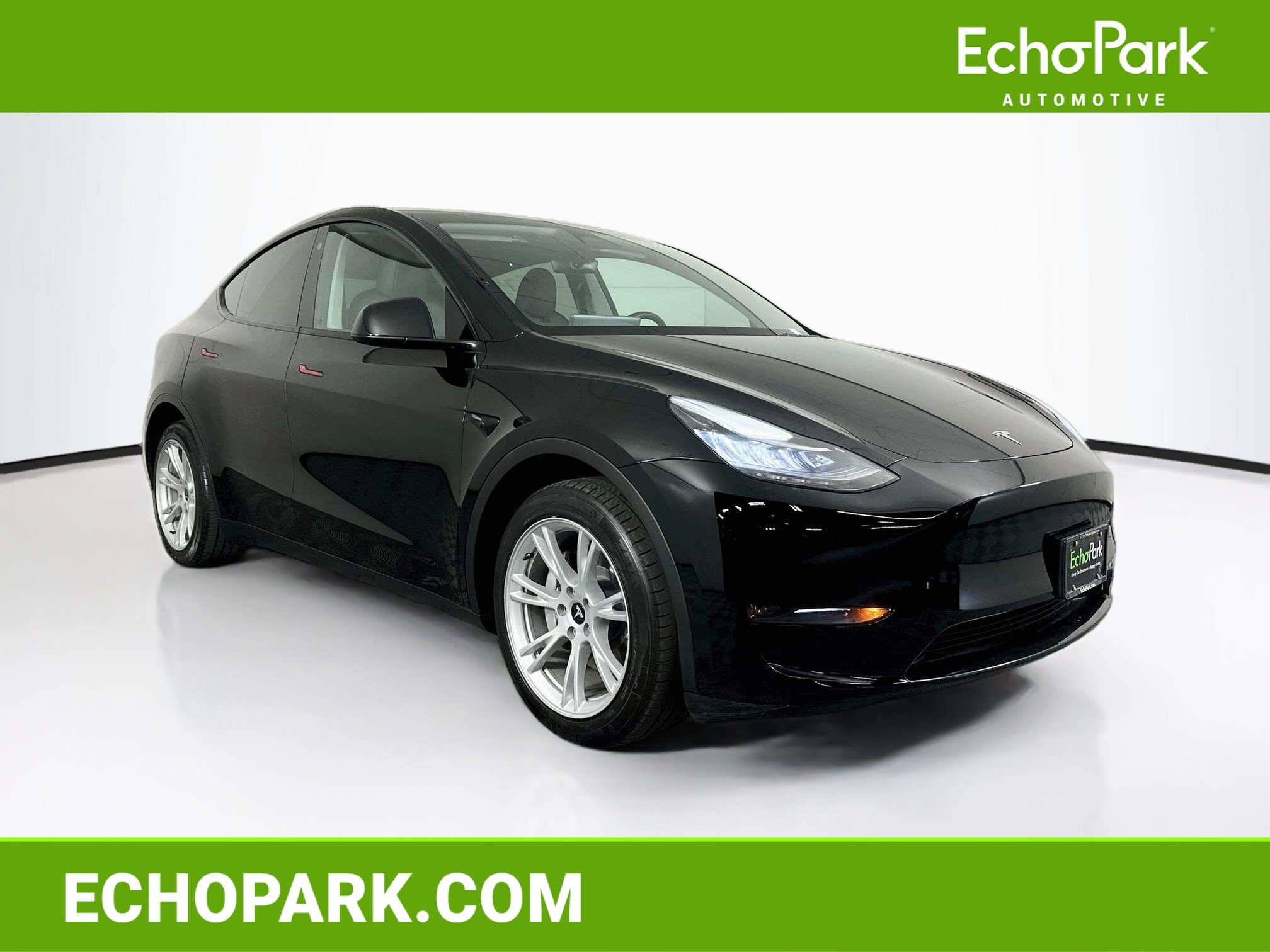 Used 2023 Tesla Model Y Long Range AWD/4WD image 1