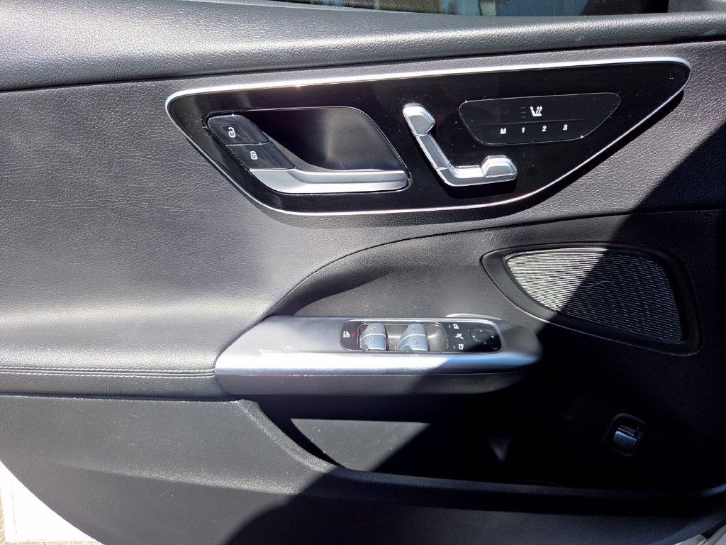 Used 2022 Mercedes-Benz C 300 Sedan image 29