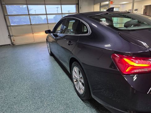 Used 2022 Chevrolet Malibu LT FWD image 10