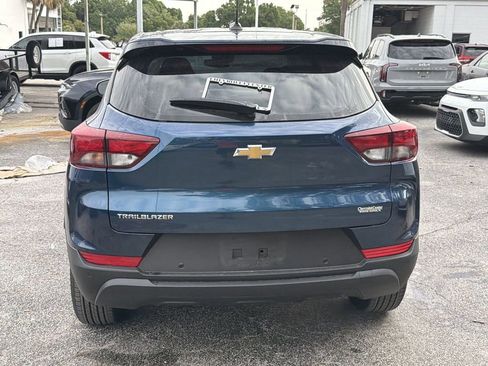 Used 2021 Chevrolet TrailBlazer LS FWD image 9