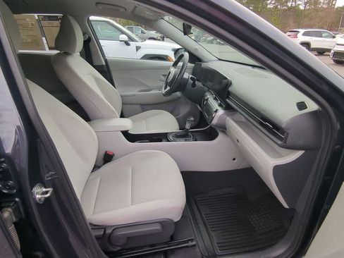 Used 2024 Hyundai Kona SEL image 45