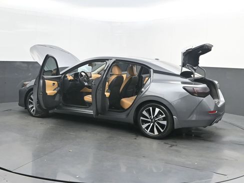 Used 2024 Nissan Sentra SV w/ SV Premium Package image 42