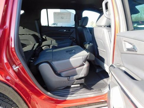 New 2026 Chevrolet Traverse RS w/ LPO, Floor Liner Package image 30