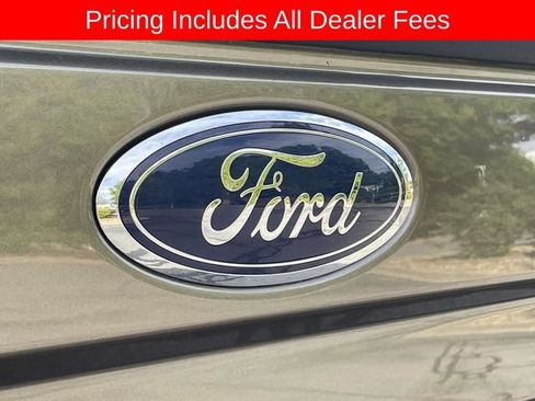 Used 2022 Ford F250 Lariat w/ FX4 Off-Road Package AWD/4WD image 14