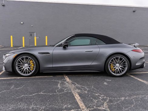 Used 2022 Mercedes-Benz SL 63 AMG 4MATIC w/ AMG Aerodynamic Package image 8
