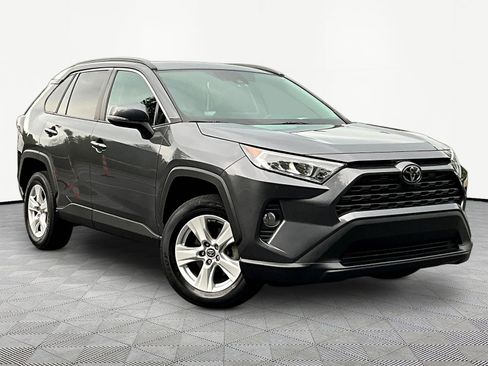 Used 2021 Toyota RAV4 XLE w/ Convenience Package AWD/4WD image 3