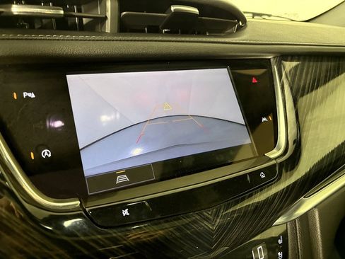 Used 2025 Cadillac XT6 Premium Luxury image 29