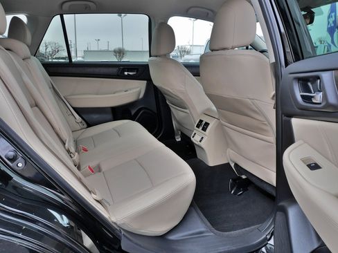 Used 2019 Subaru Outback 2.5i Limited image 11