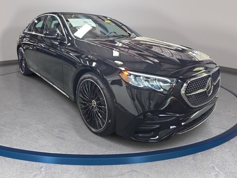 New 2026 Mercedes-Benz E 450 4MATIC Sedan image 3