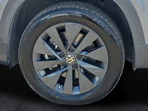Used 2024 Volkswagen Taos S w/ MDO Package FWD image 8