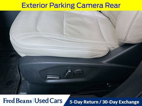 Certified 2017 Ford Explorer Platinum image 24