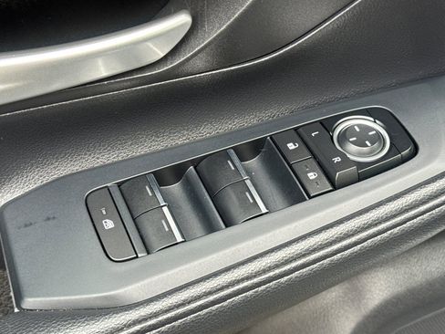 Certified 2025 Toyota Grand Highlander XLE image 18