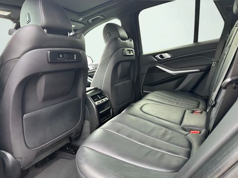 Used 2019 BMW X5 xDrive40i AWD/4WD image 26