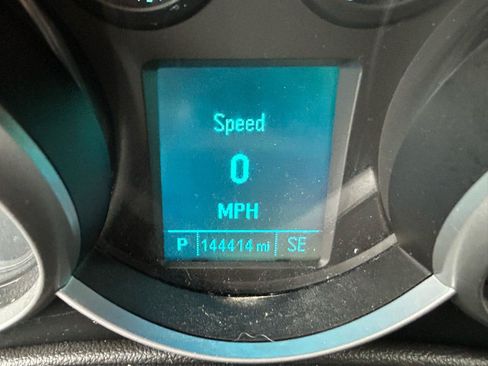 Used 2012 Chevrolet Cruze LT FWD image 20