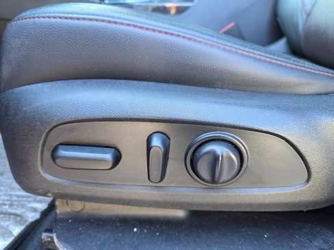 Used 2019 Chevrolet Blazer RS image 19