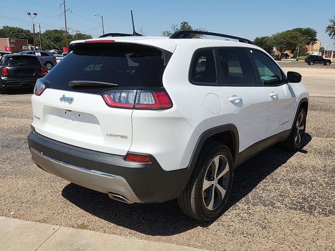 Used 2022 Jeep Cherokee Limited image 3