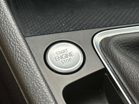 Used 2022 Volkswagen Jetta SEL image 27