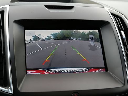 Used 2020 Ford Edge Titanium w/ Class II Trailer Tow Package AWD/4WD image 26