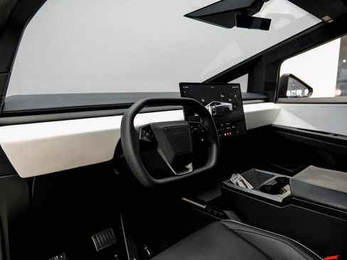 Used 2024 Tesla Cybertruck AWD Crew Cab image 7