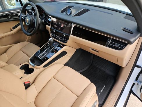 New 2026 Porsche Macan image 26