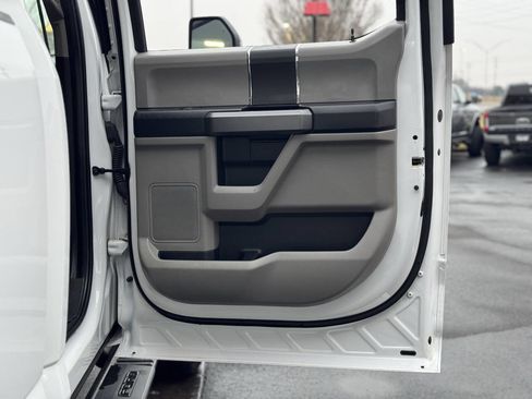 Used 2019 Ford F250 XLT image 36