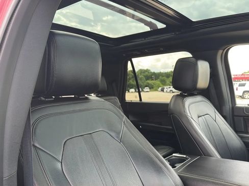 Used 2018 Ford Expedition Limited w/ Equipment Group 301A AWD/4WD image 82