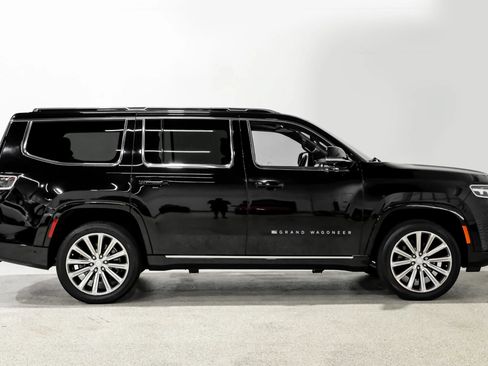 Used 2022 Jeep Grand Wagoneer Series II w/ Convenience Group III AWD/4WD image 5