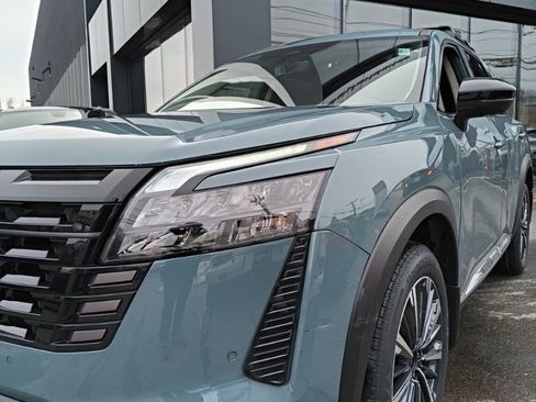 New 2026 Nissan Pathfinder Platinum AWD/4WD image 8