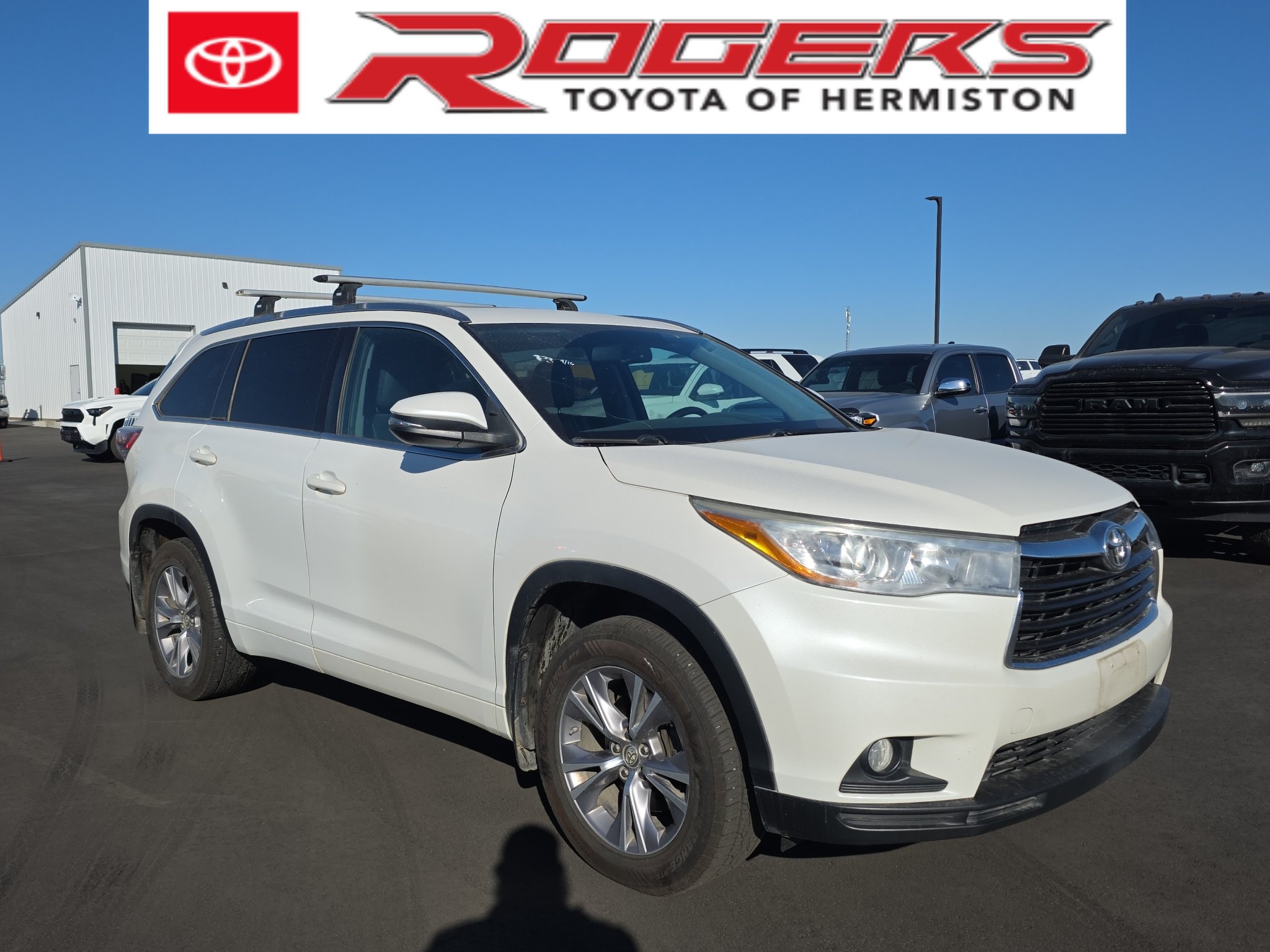 Used 2015 Toyota Highlander XLE AWD/4WD image 1