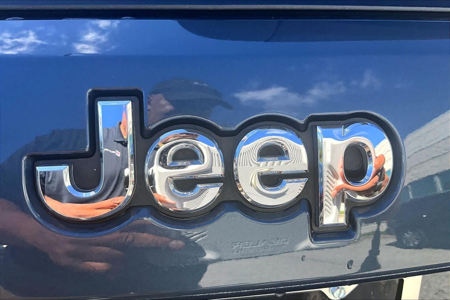 Used 2020 Jeep Grand Cherokee Limited RWD image 30