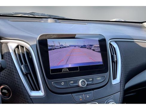 Used 2023 Chevrolet Malibu LT FWD image 14