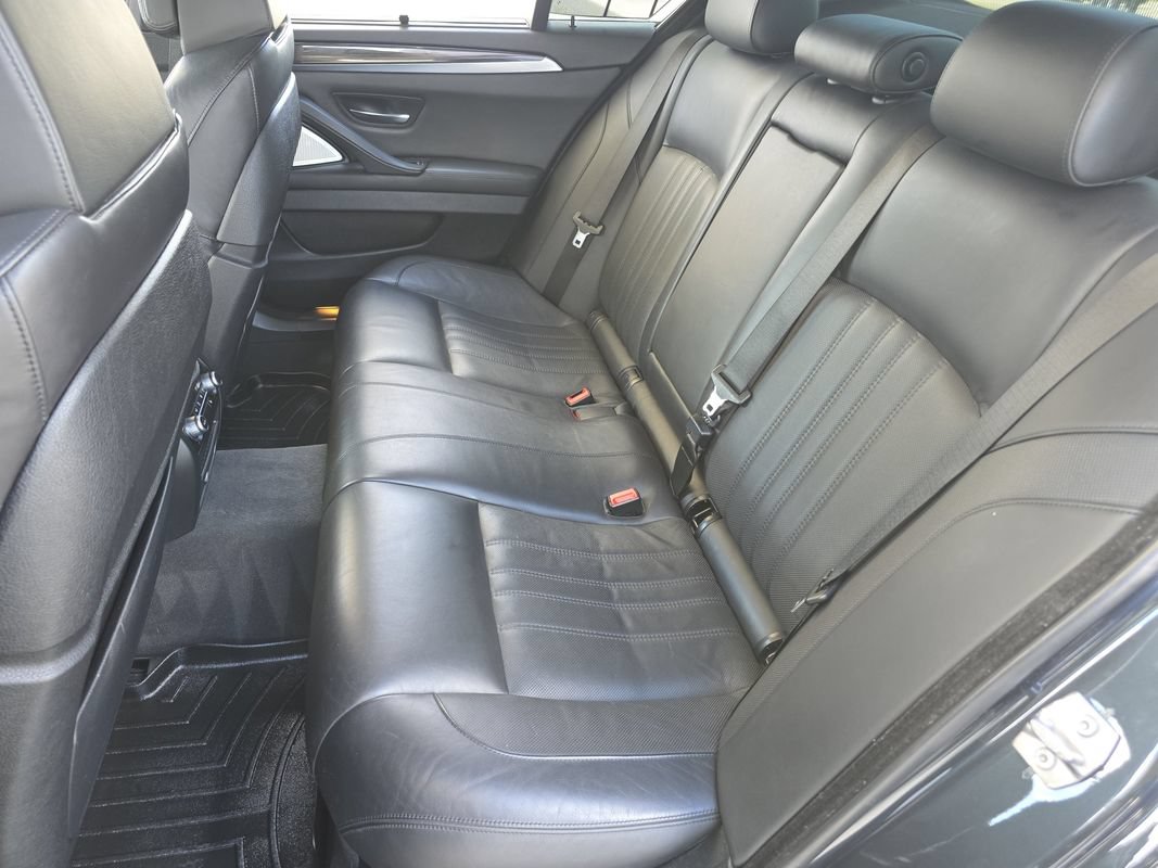 Used 2015 BMW M5 RWD image 32