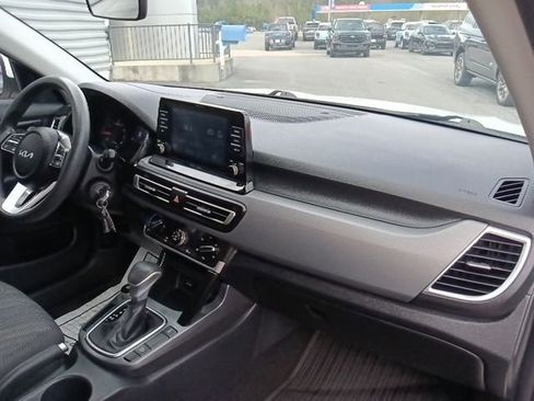 Used 2023 Kia Seltos LX AWD/4WD image 31