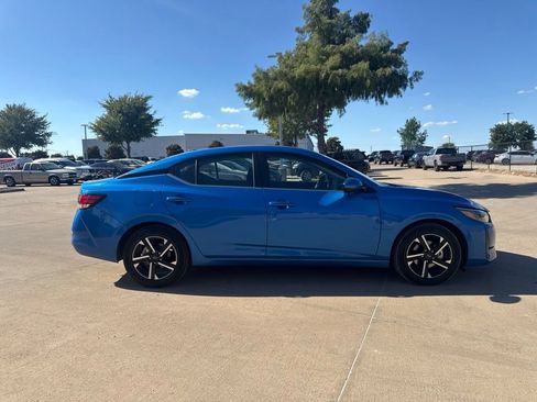 Certified 2025 Nissan Sentra SV FWD image 6