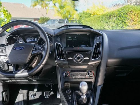 Used 2016 Ford Focus RS image 61