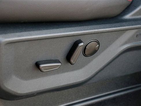 New 2026 Ford F250 Lariat w/ Black Appearance Package image 23