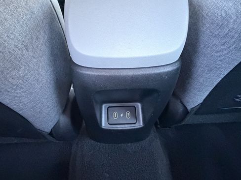 Used 2024 Hyundai Elantra Limited FWD image 37