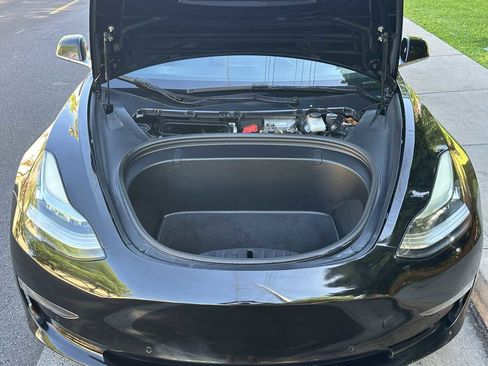 Used 2018 Tesla Model 3 Long Range RWD image 52