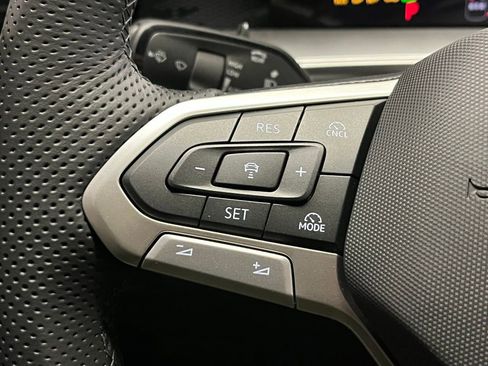 New 2026 Volkswagen Tiguan SE R-Line image 26