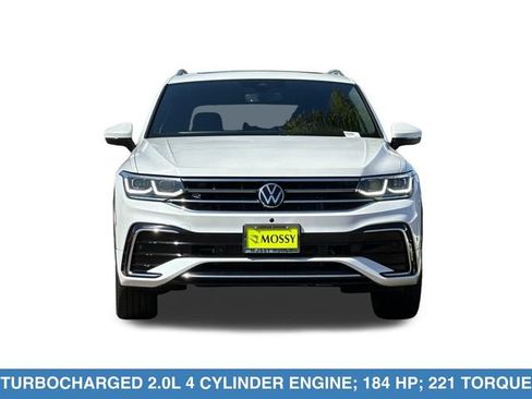Used 2022 Volkswagen Tiguan SEL R-Line AWD/4WD image 10